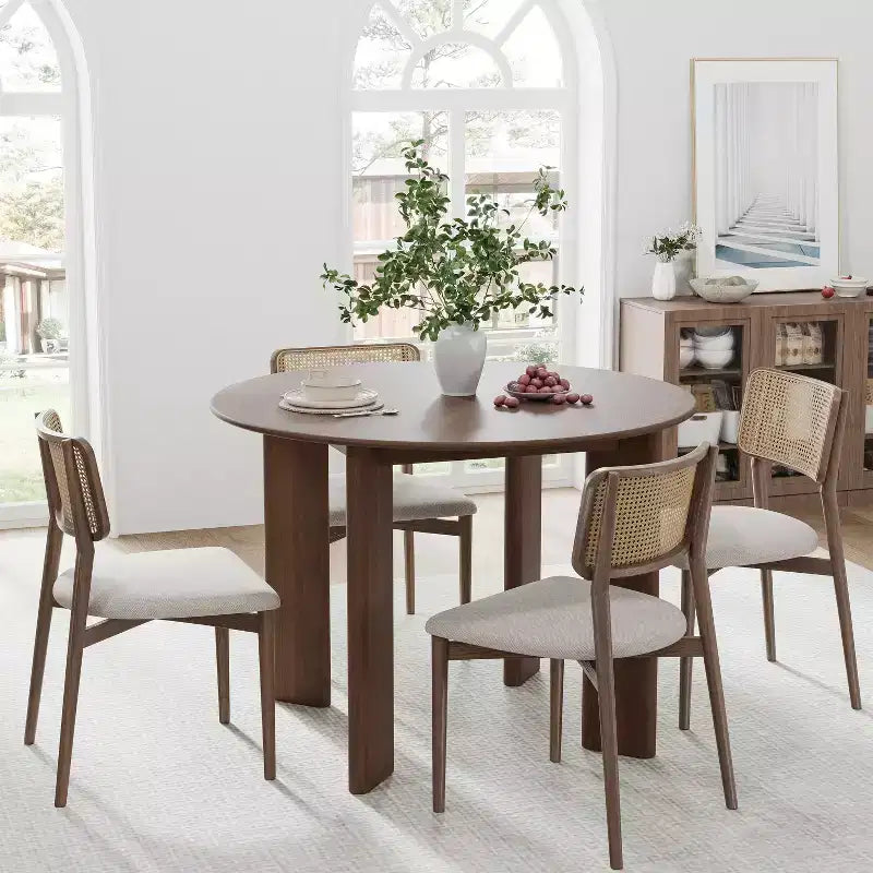 Table à manger ronde en bois massif de 42 po – 4 places, finition brune