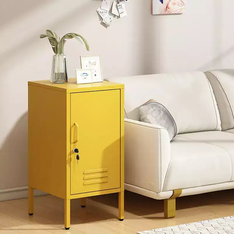 Table d'appoint en métal avec 2 étagères réglables, porte verrouillable et dispositif anti-basculement