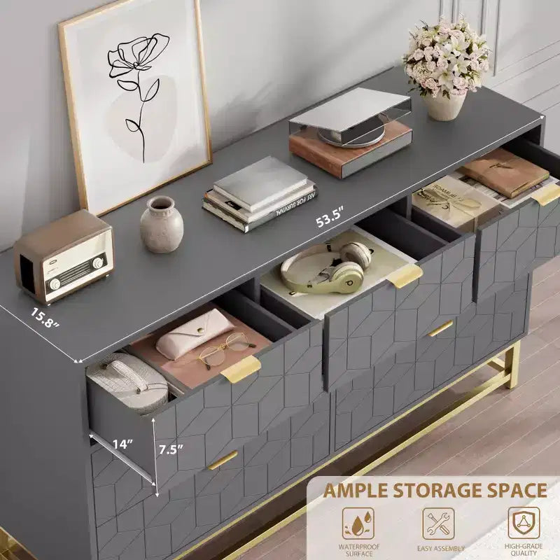 Commode à 7 tiroirs avec poignées et pieds en métal