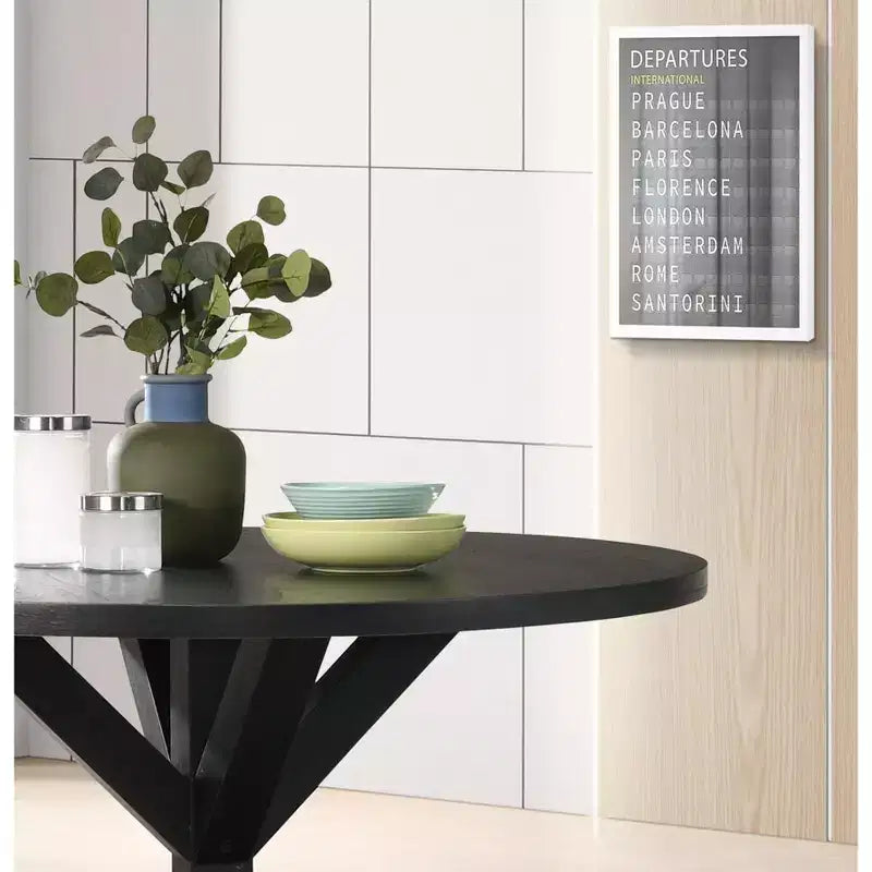 Table à manger ronde de 47 pouces avec piétement central en croix, 4 places